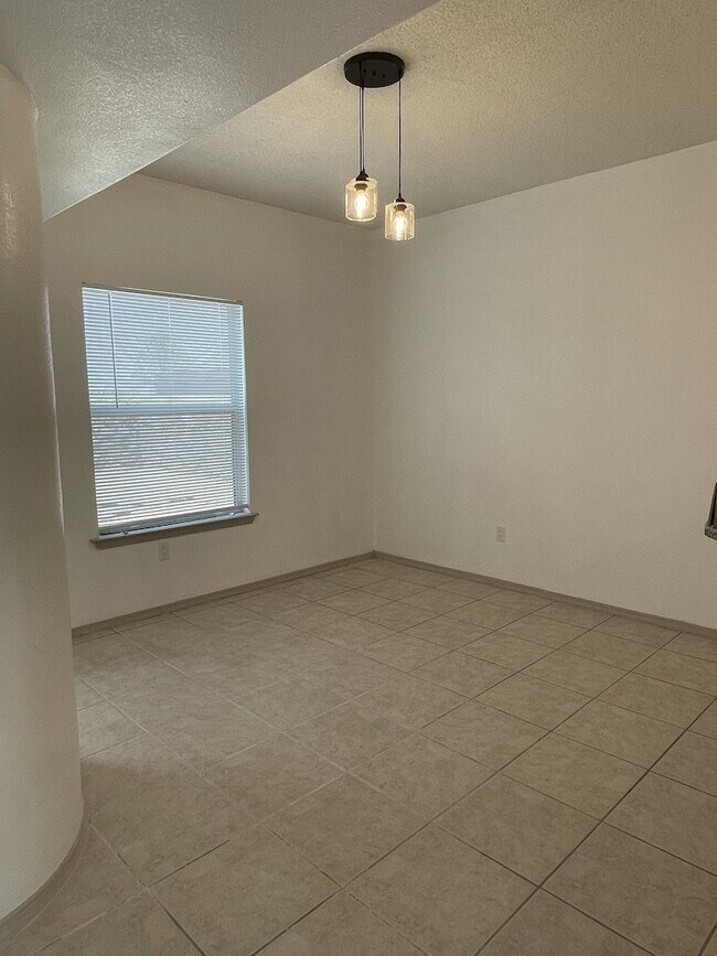 Building Photo - 12325 Tierra Arena Dr