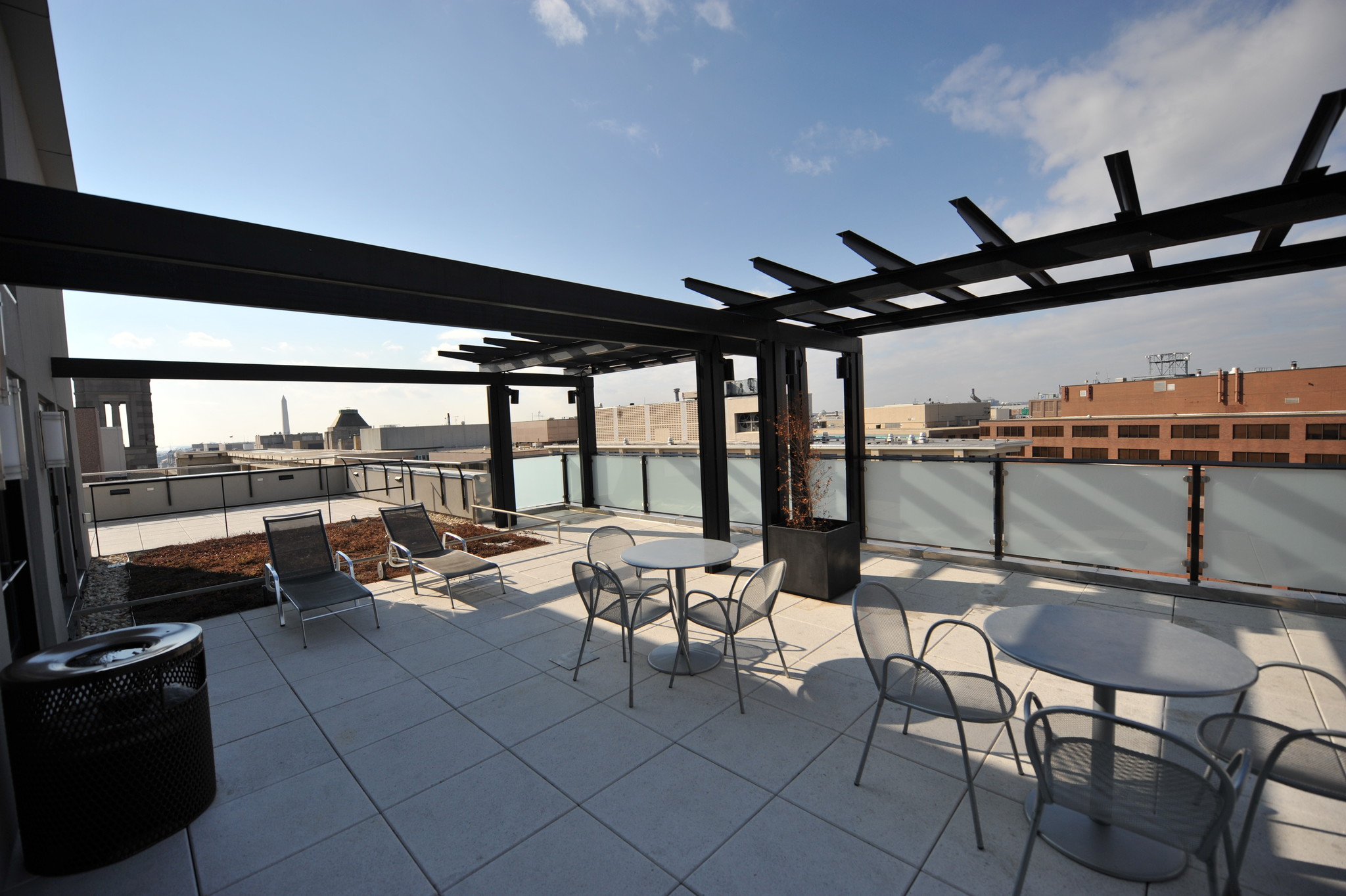 Rooftop Skylounge - 1133 14th St NW