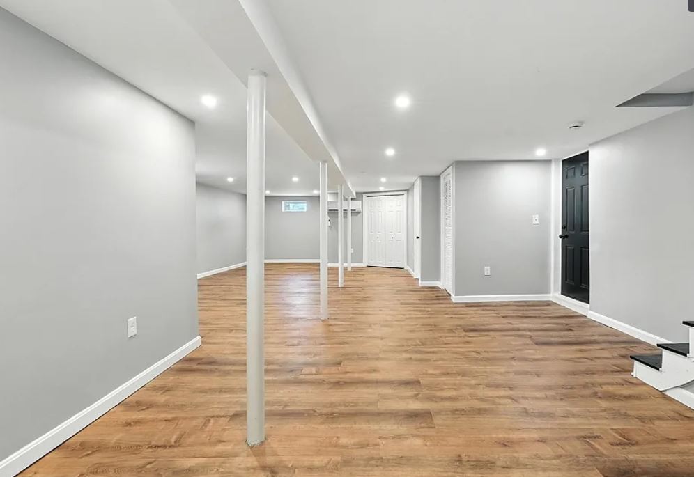Building Photo - 33 Park Rd