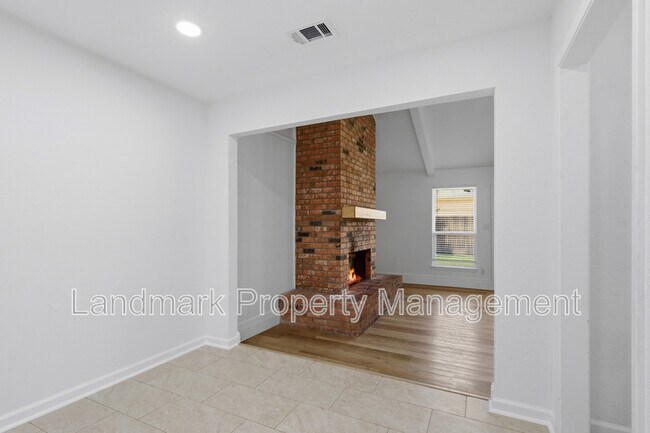 Building Photo - 4351 Altamesa Blvd
