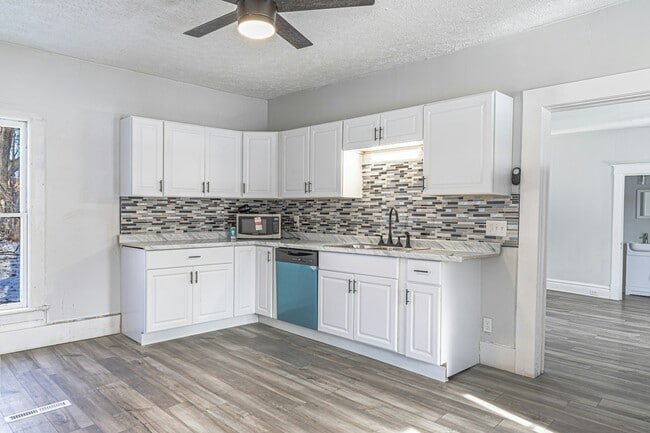 Building Photo - 126 Federal St NW