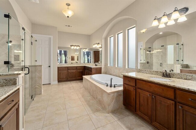 Building Photo - 15509 Boulder Heights