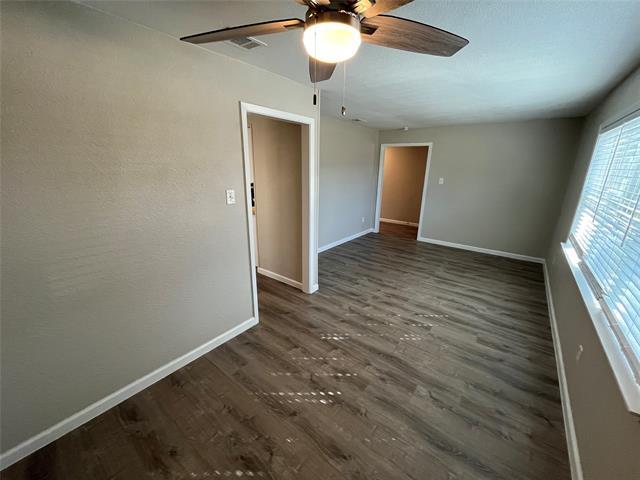 Building Photo - 2101 Plymouth Rock Dr