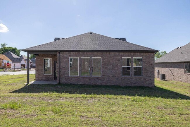 Building Photo - 2856 S Zinc Ave