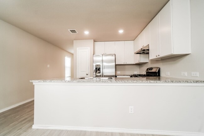 Building Photo - 6443 Cibolo Springs