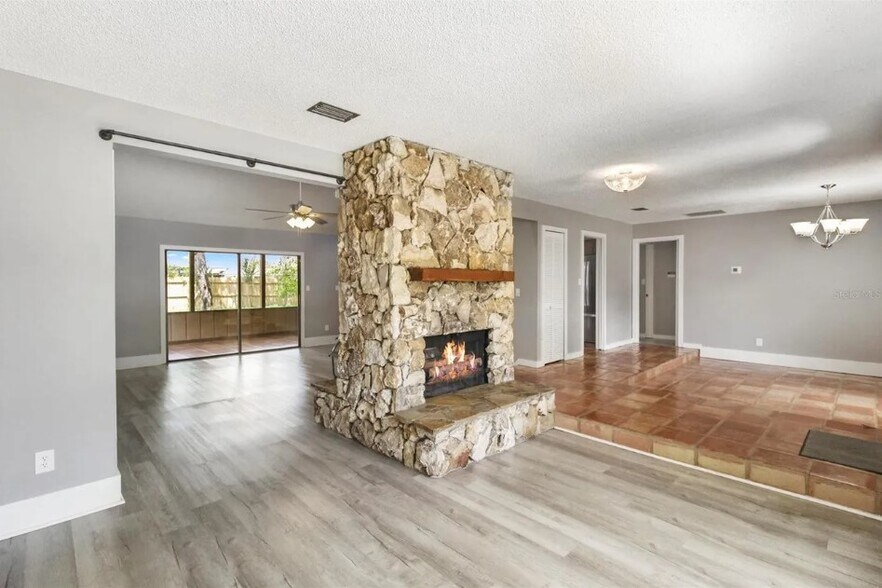 Building Photo - 490 Burnt Tree Ln