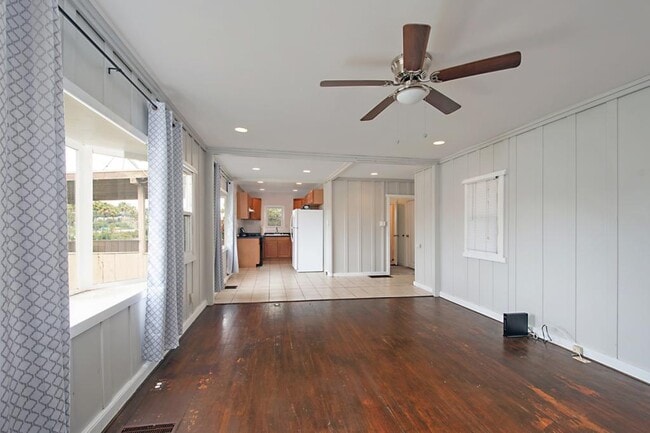 Building Photo - 5061 Keeney St