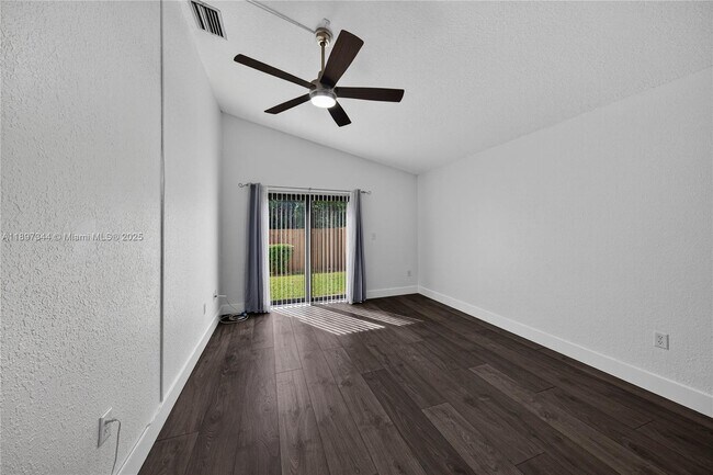 Building Photo - 15140 Bristol Ln