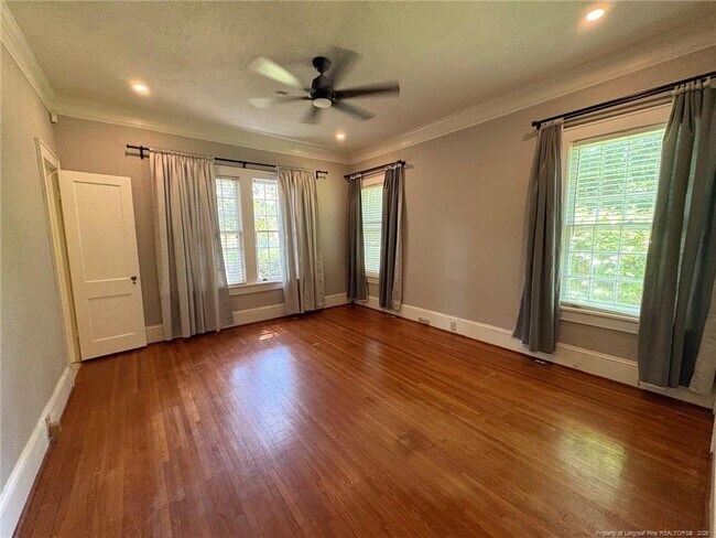 Building Photo - 310 Hinsdale Ave
