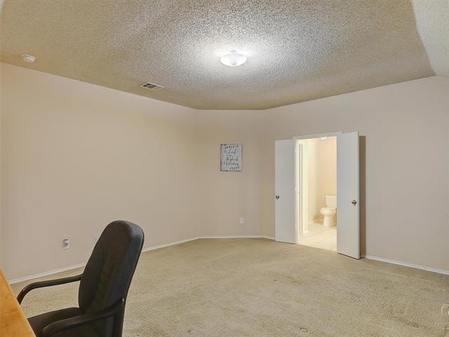 Building Photo - 9912 Carter Dr