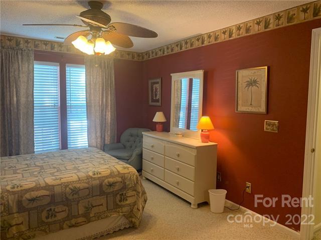 Building Photo - 19909 Henderson Rd