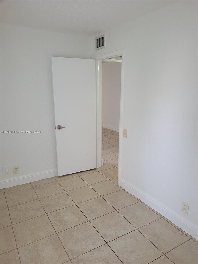 Building Photo - 4509 Treehouse Ln