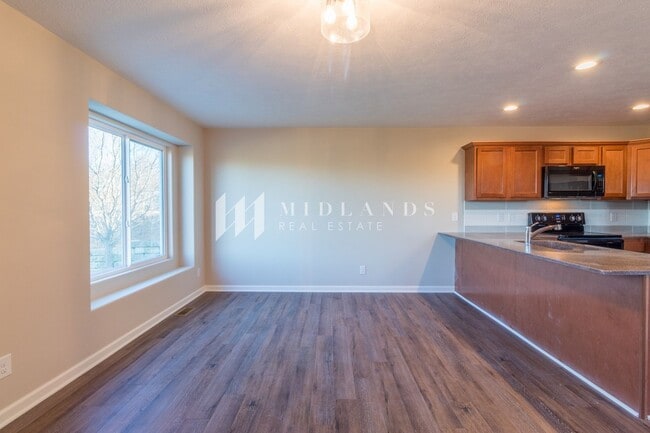 Building Photo - New Construction Duplex in Elkhorn!