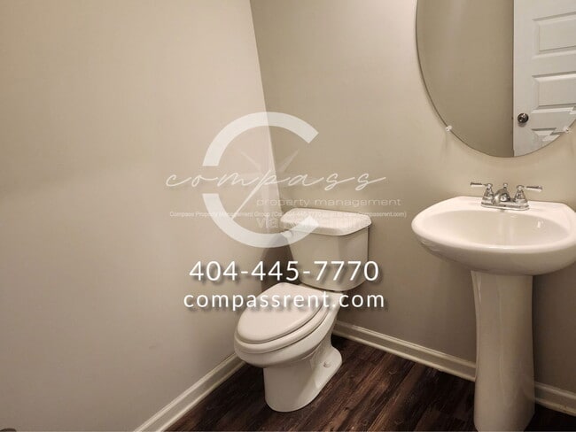 Building Photo - 109 Squarewood Ln NW