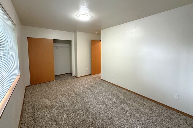 Building Photo - 5706 141st St SW