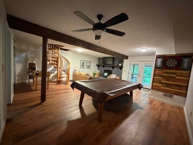 Building Photo - 1252 Apple Valley Dr