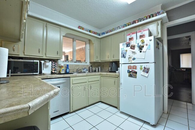 Building Photo - 4815 11th St