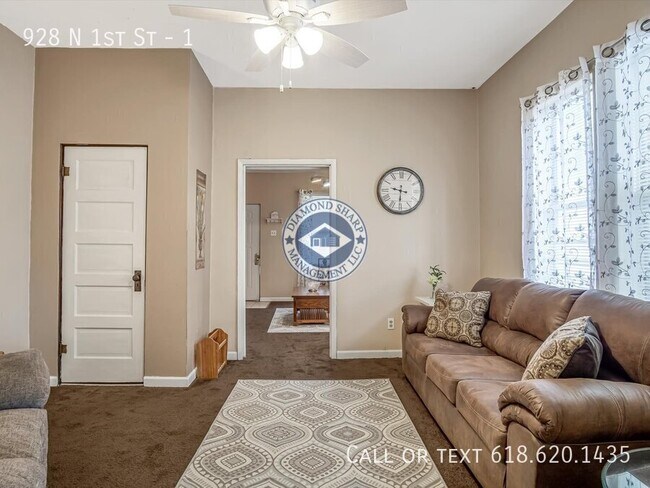 Building Photo - 928 N 1st St