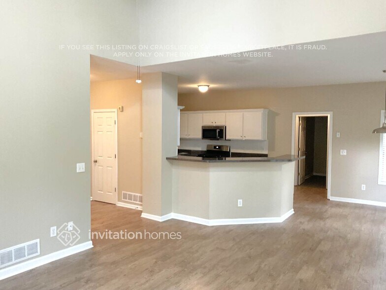 Building Photo - 4913 Lightwood Ct
