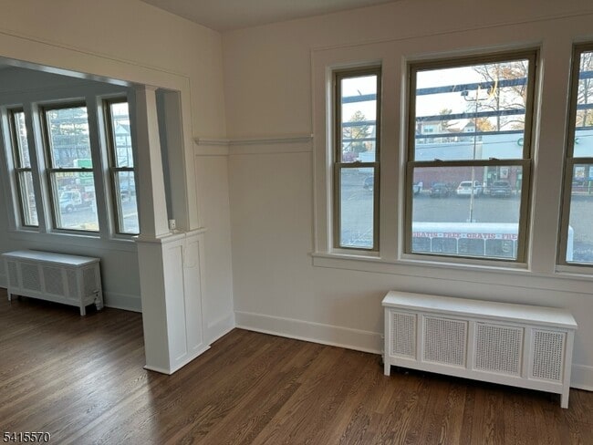 Building Photo - 186 Main Ave