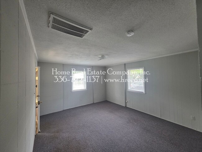 Building Photo - 921 Taft St
