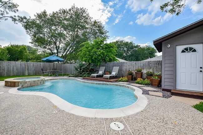 Building Photo - 1918 Quail Grove Ln