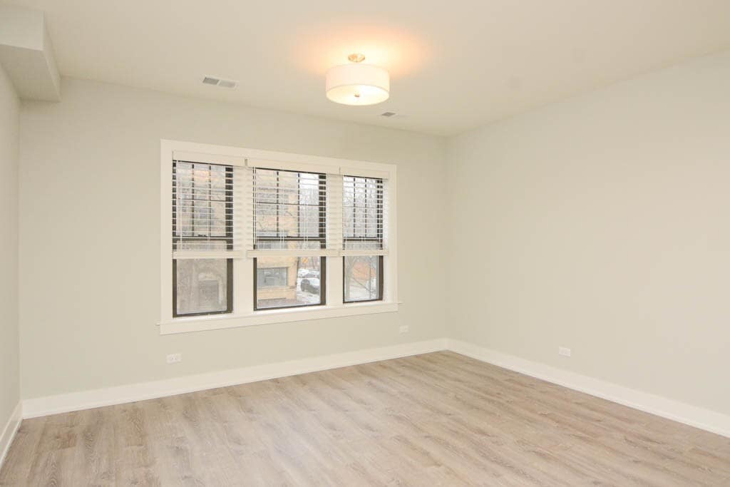 Building Photo - 1152 Maple Ave