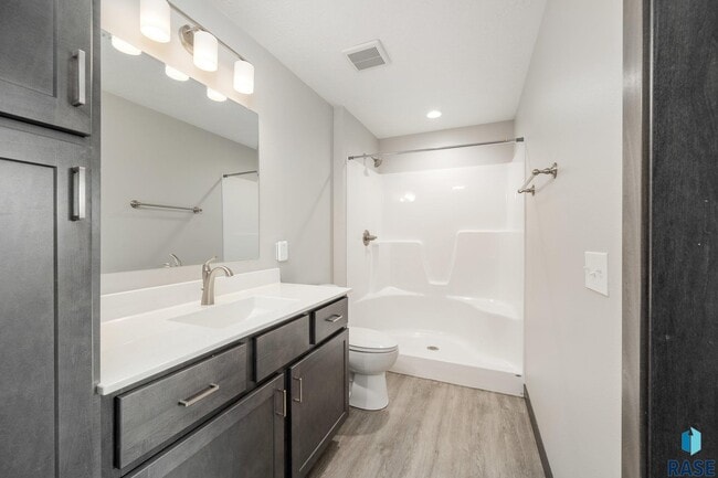 Building Photo - 4502 W 34th St N