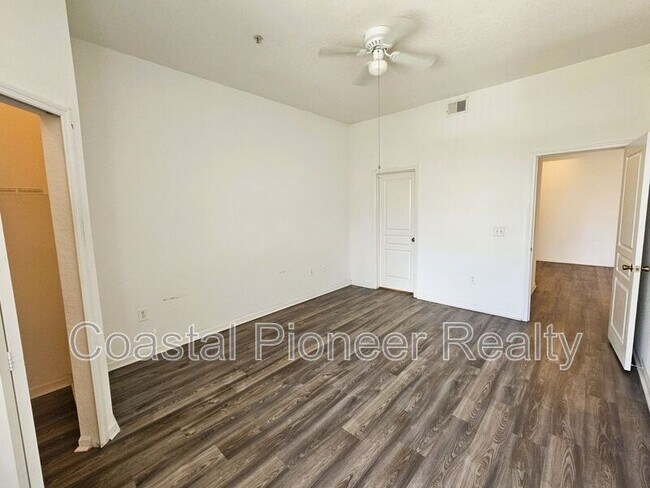 Building Photo - 17112 Carrington Park Dr