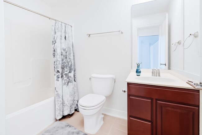 Building Photo - 3164 Lawrin Ct