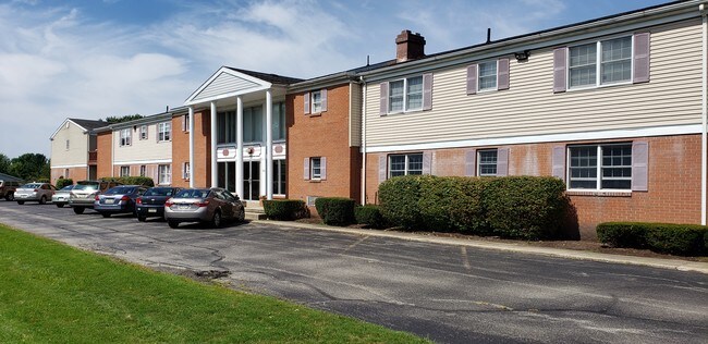 Primary Photo - 401 Hillcrest Dr