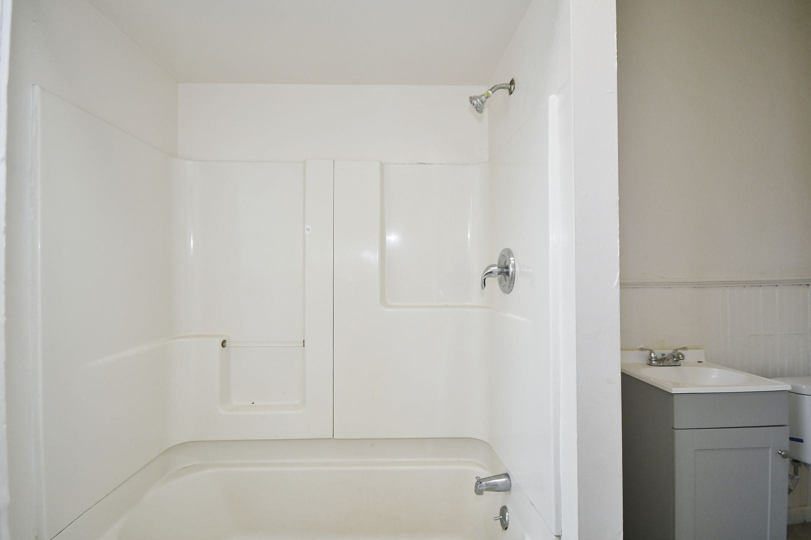 Building Photo - 855 Crucible St