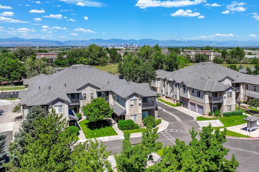 Building Photo - Alder Peak Townhomes