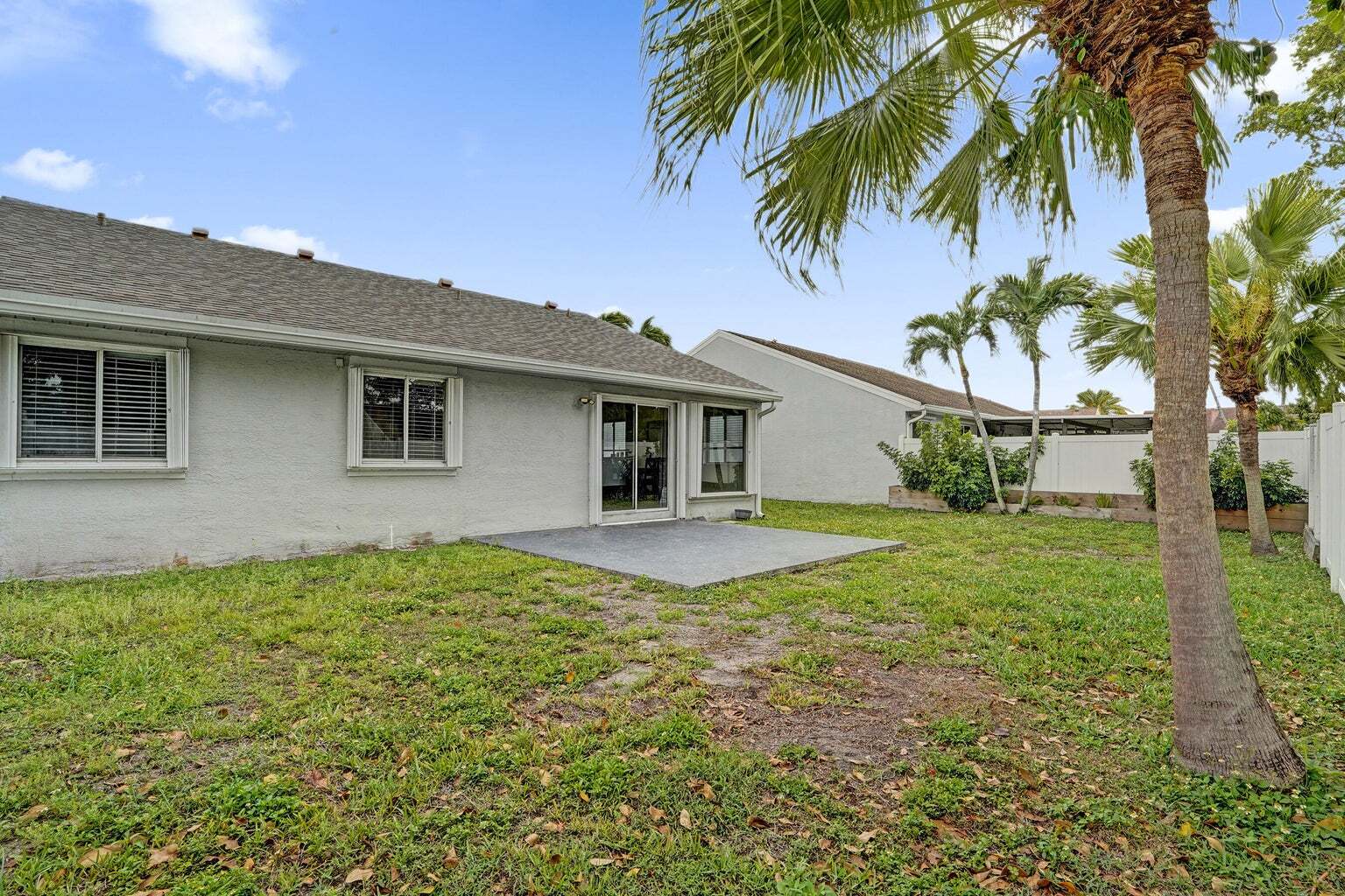 Building Photo - 8467 Dynasty Dr