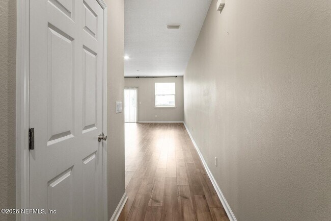 Building Photo - 9787 Fiddleback Ln