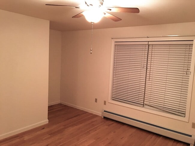 Building Photo - 75-C SL