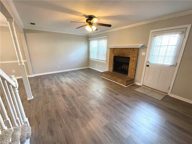 Building Photo - 806 Liberal Arts Ct