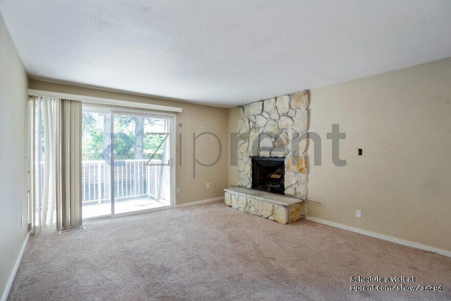 Building Photo - 9807 NE 124th St