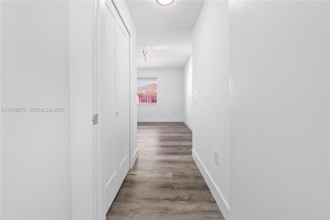 Building Photo - 6141 NW 115th Pl