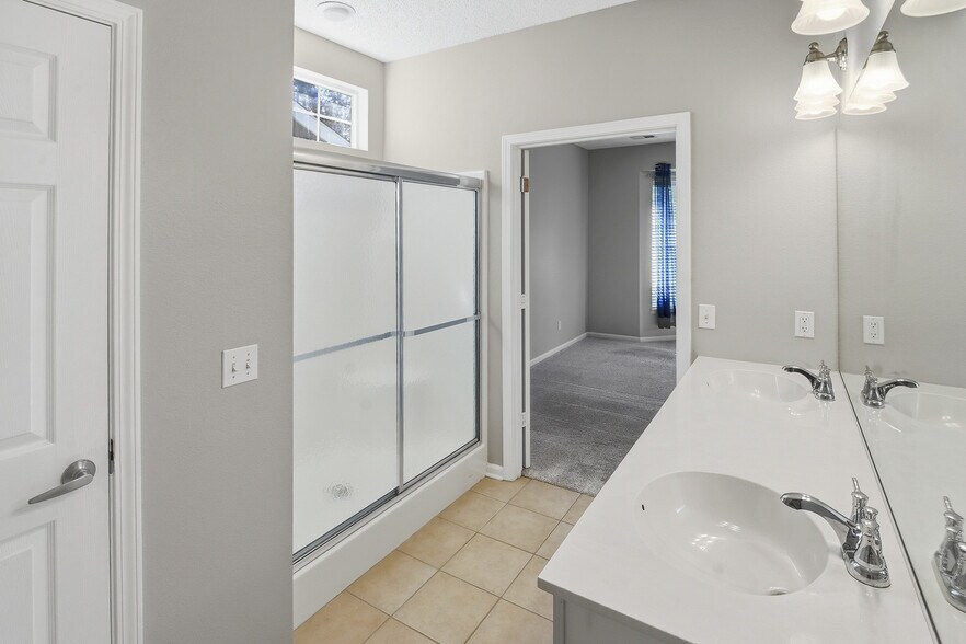 Building Photo - 149 Landing Ln