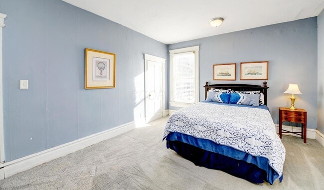 Building Photo - 705 Bryden Rd