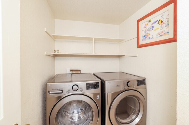 Building Photo - 43 Crystal Gate Ct