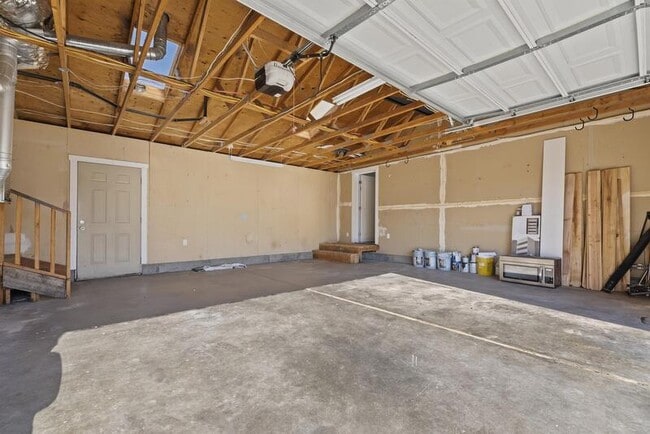 Building Photo - 3718 Custer Dr