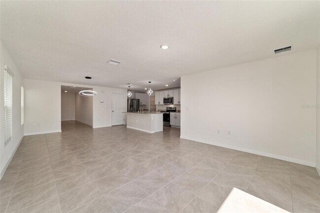 Building Photo - 8741 SW 45th Ct