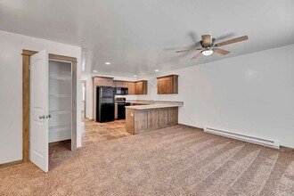 Building Photo - 3225 Lark Ave