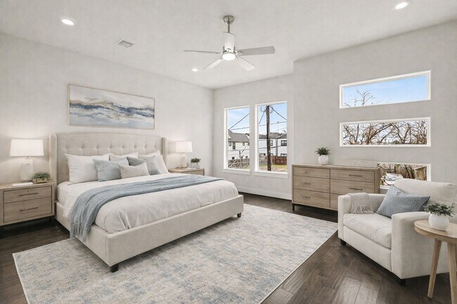 Building Photo - 111 E 33rd St