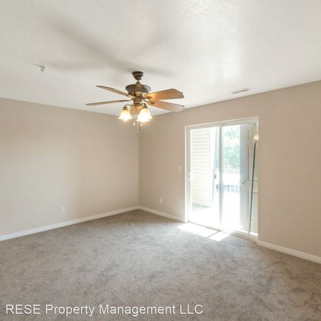 Building Photo - 3 br, 2 bath House - 3397 E Ridge Rd #8