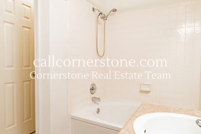 Building Photo - 7511 Barn Owl Dr