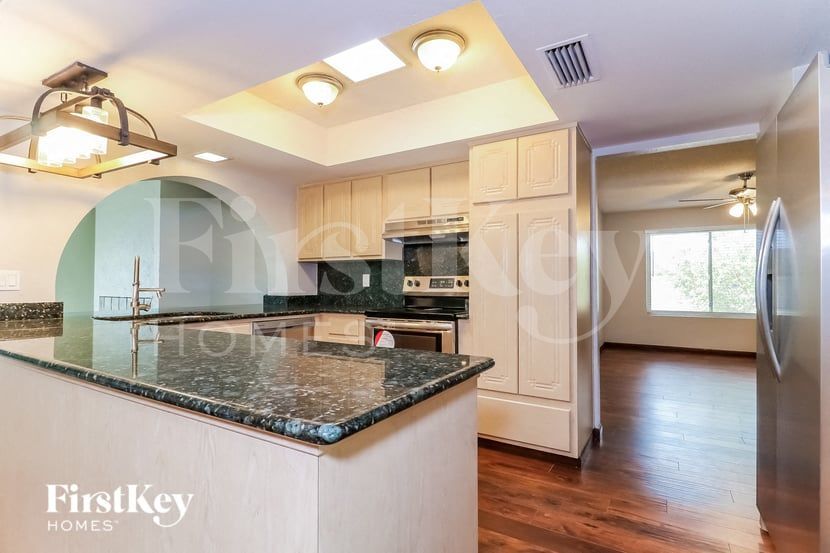 Building Photo - 9601 N 34th Ave