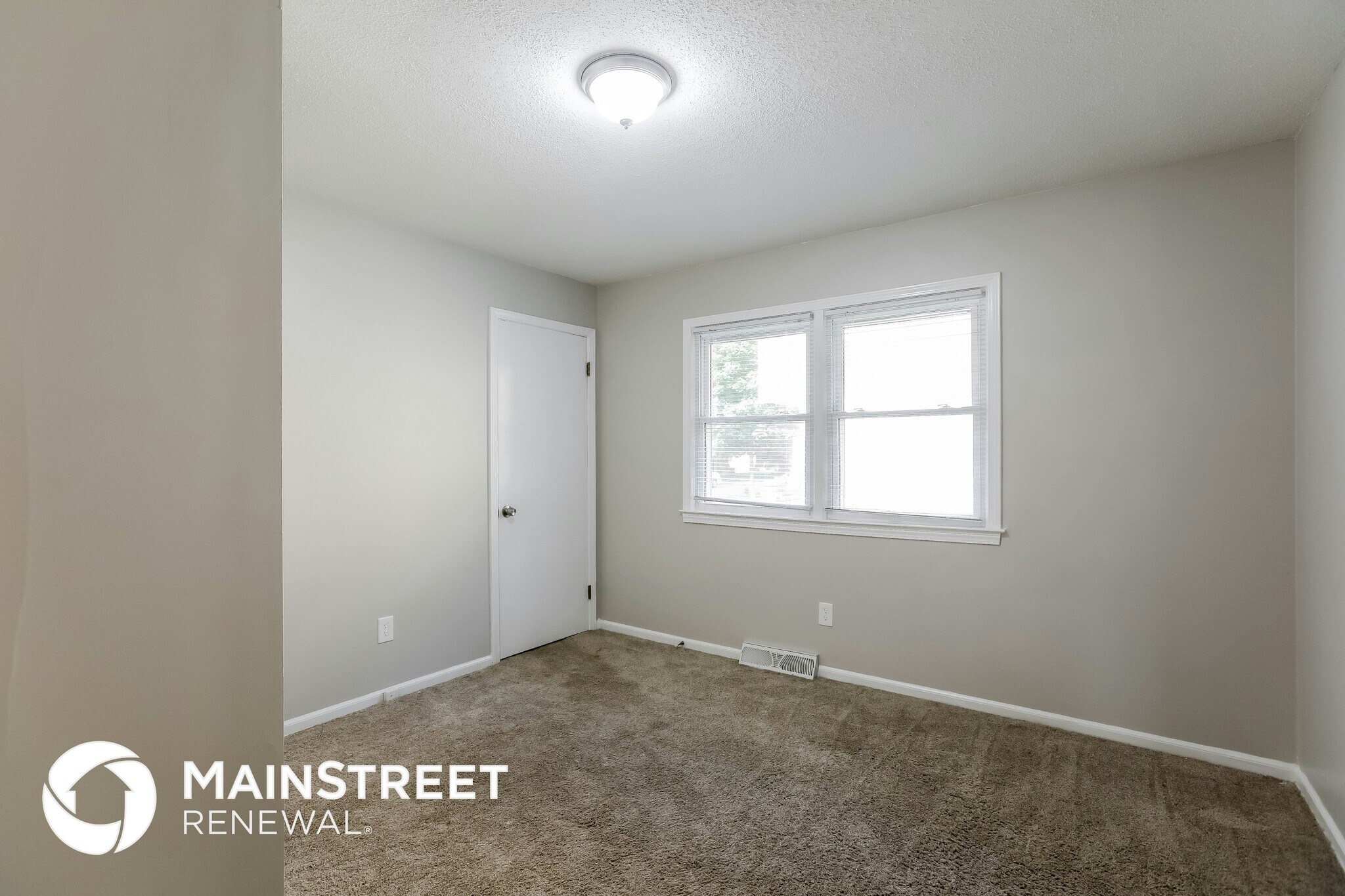 Building Photo - 516 Concord St